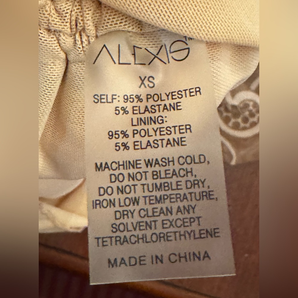 Alexis Bali Dress Size XS - Picture 7 of 7